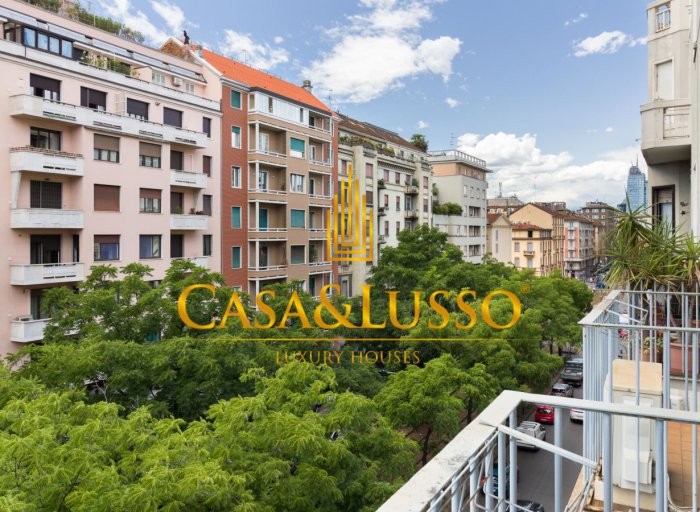 Appartamento in zona Porta Venezia tra eleganza e luce