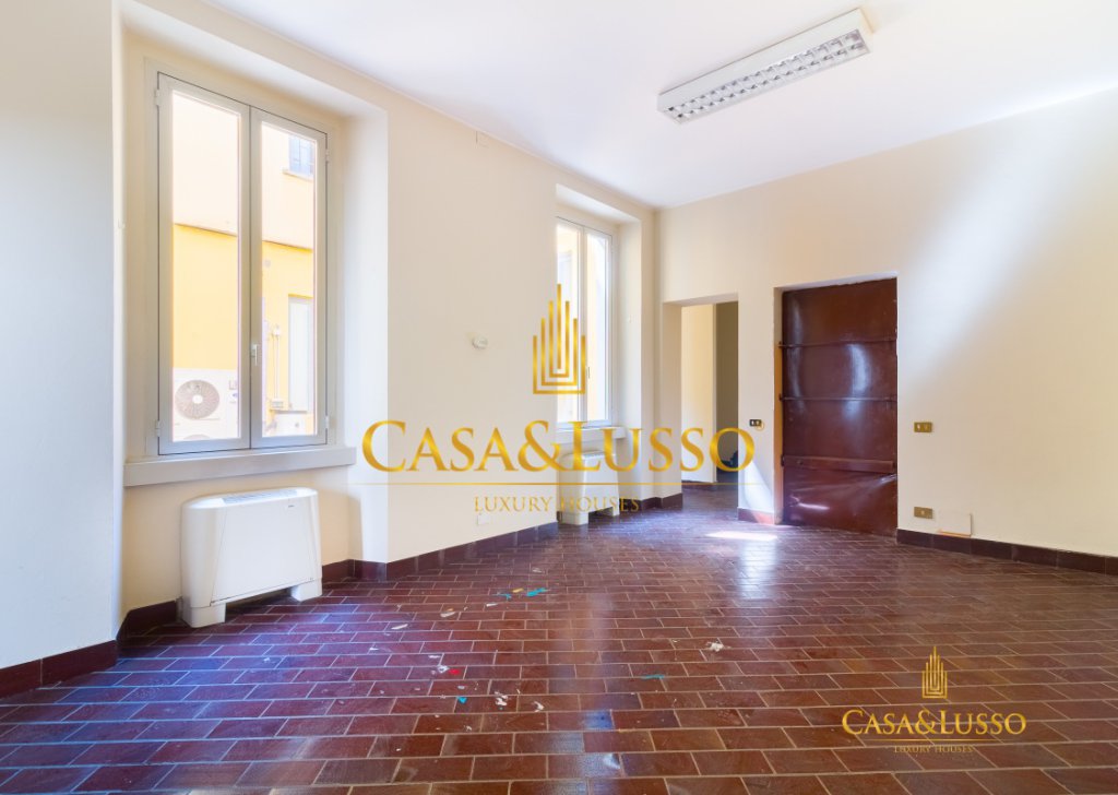 Vendita Appartamenti Milano - Via Spiga, in contesto del '700 Località Duomo - Scala - Quadrilatero