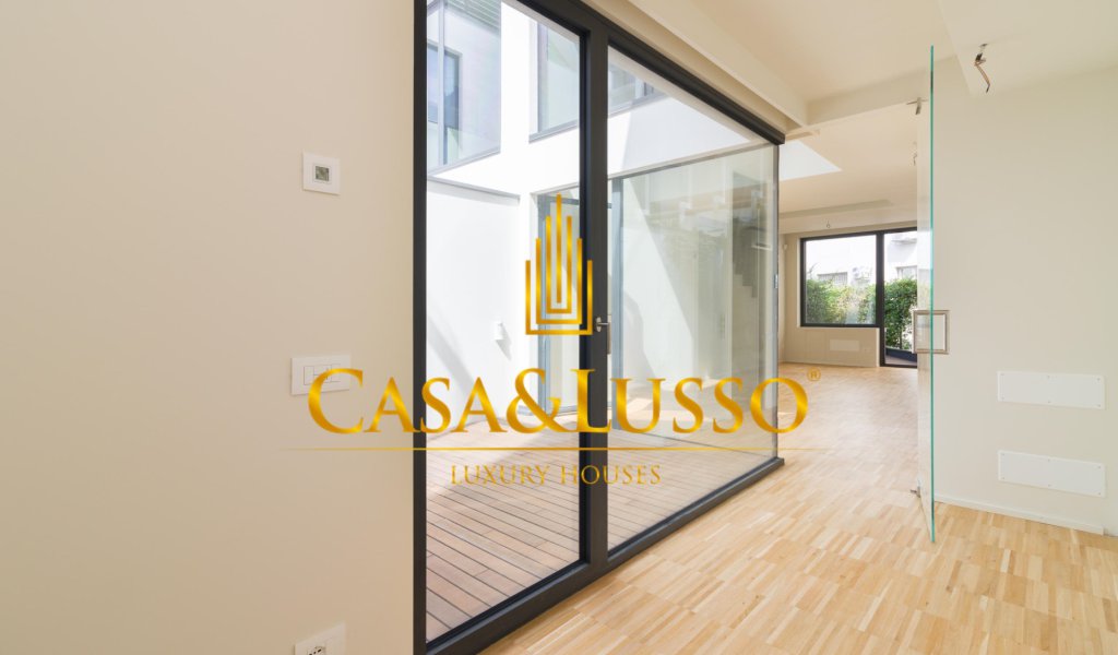 Vendita Appartamenti 175 m², Milano, località Porta Venezia