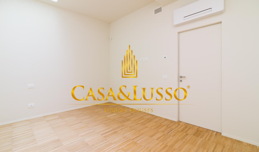 Vendita Appartamenti 175 m², Milano, località Porta Venezia