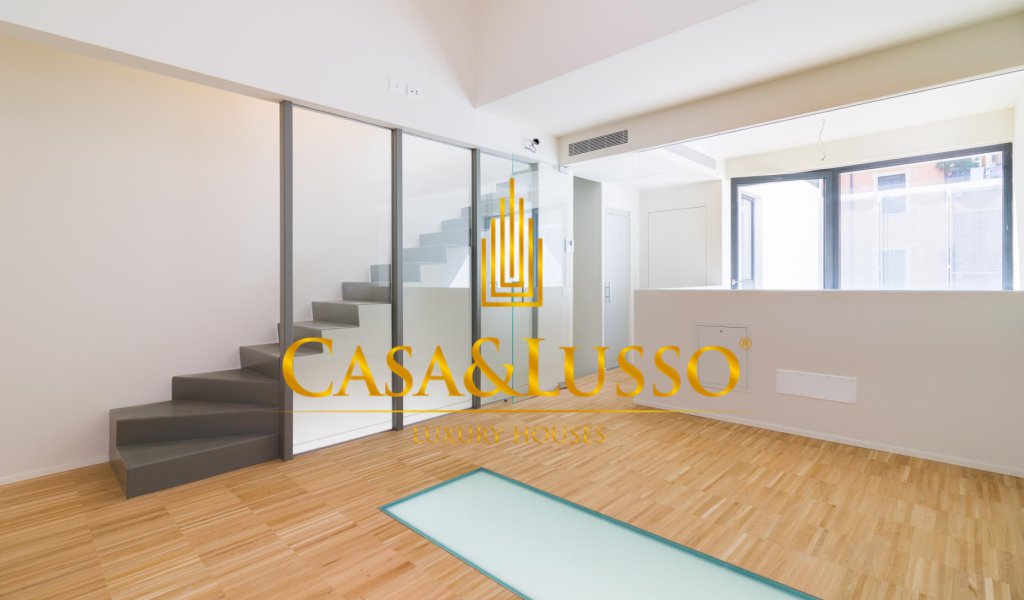 Vendita Appartamenti 175 m², Milano, località Porta Venezia