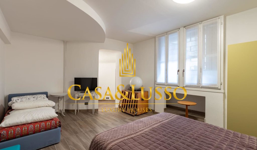 Apartments for Sale 200 sqm., Milan, locality Quadronno - Palestro - Guastalla
