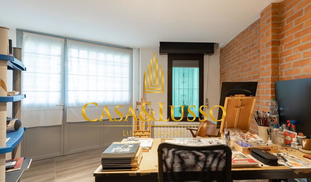 Apartments for Sale 200 sqm., Milan, locality Quadronno - Palestro - Guastalla