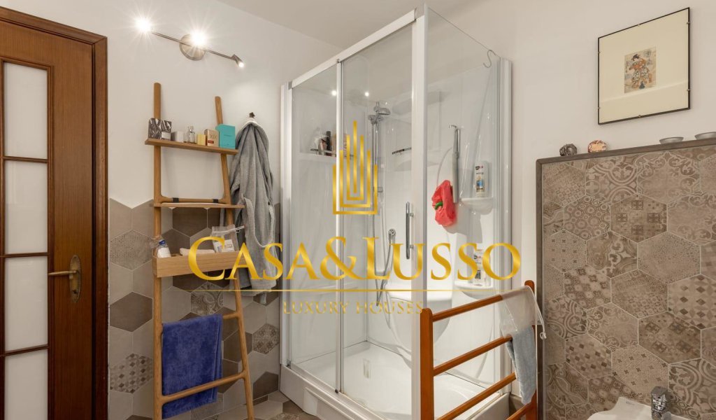 Apartments for Sale 200 sqm., Milan, locality Quadronno - Palestro - Guastalla