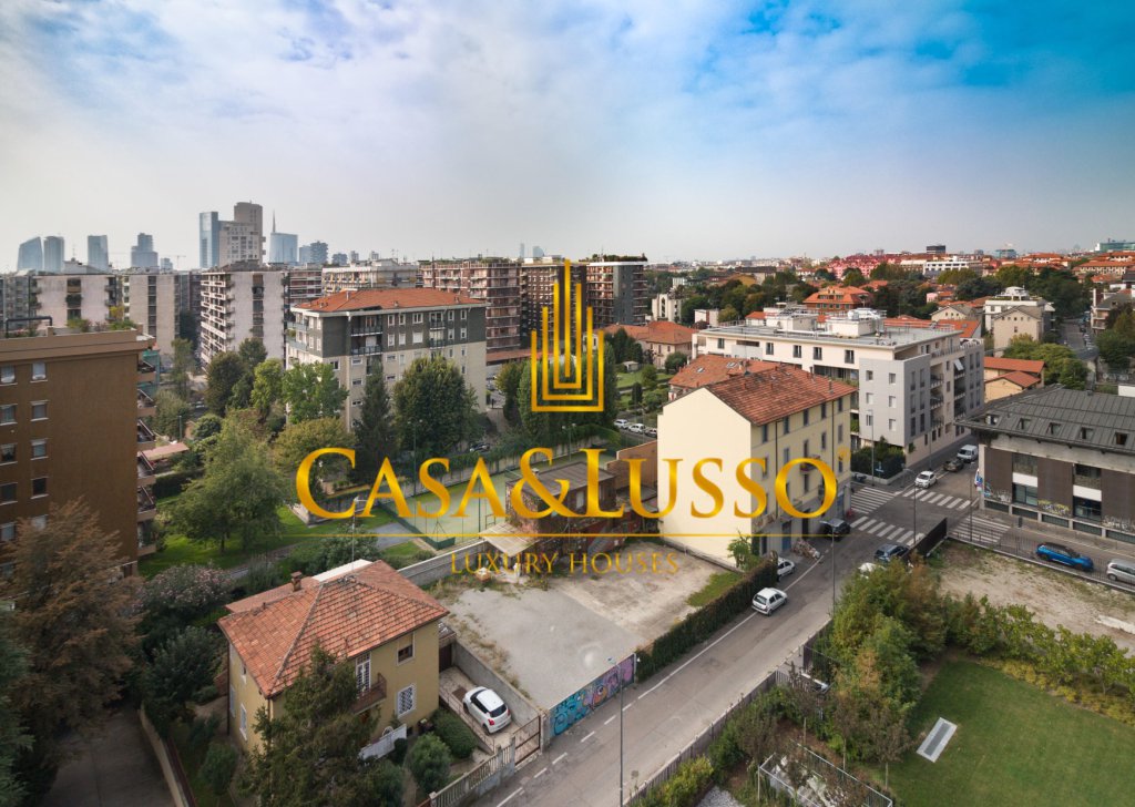 For Sale Apartments Milan - Three-room apartment with terrace and garage Locality 