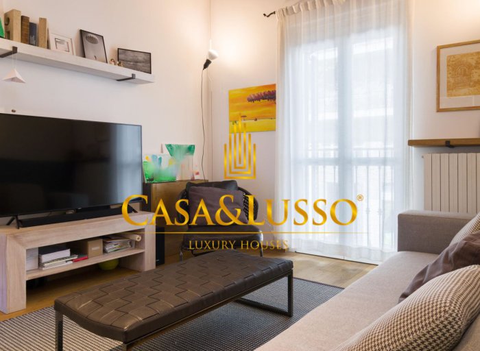 Arco della Pace - trilocale Ristrutturato in Palazzo d'Epoca