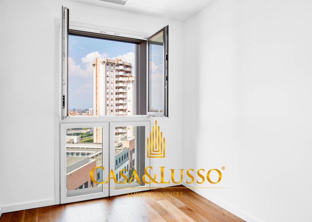 Vendita Appartamenti Milano - Panoramico appartamento  con terrazzo e box Località Melchiorre Gioia