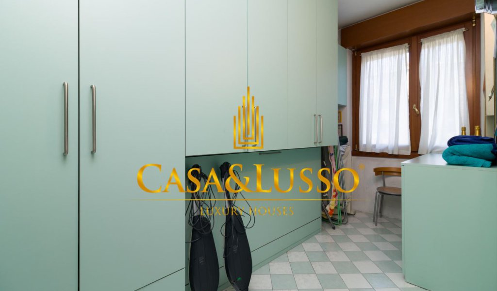 Vendita Appartamenti 340 m², Milano, località Quadronno - Palestro - Guastalla