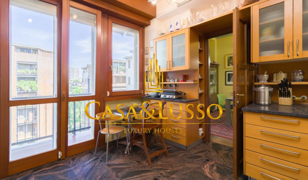 Vendita Appartamenti 340 m², Milano, località Quadronno - Palestro - Guastalla