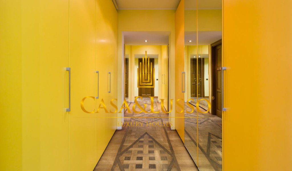 Vendita Appartamenti 340 m², Milano, località Quadronno - Palestro - Guastalla