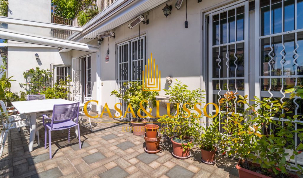 Vendita Appartamenti 340 m², Milano, località Quadronno - Palestro - Guastalla