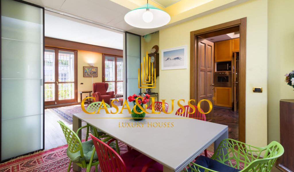 Vendita Appartamenti 340 m², Milano, località Quadronno - Palestro - Guastalla