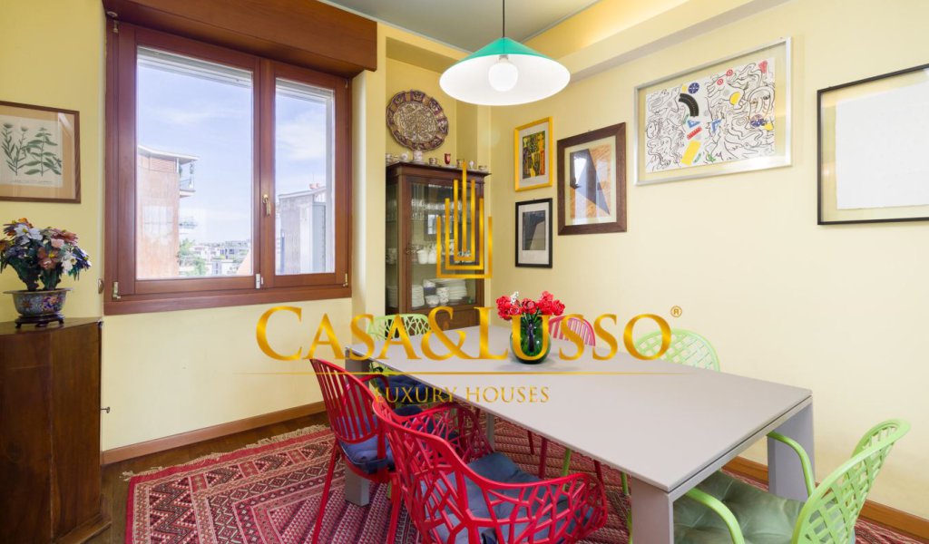 Vendita Appartamenti 340 m², Milano, località Quadronno - Palestro - Guastalla