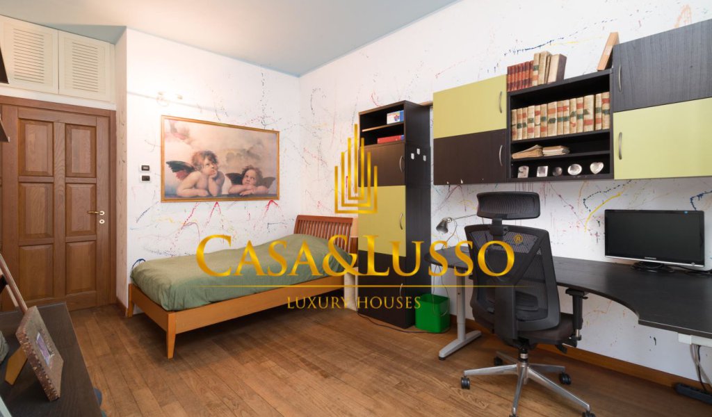 Vendita Appartamenti 340 m², Milano, località Quadronno - Palestro - Guastalla