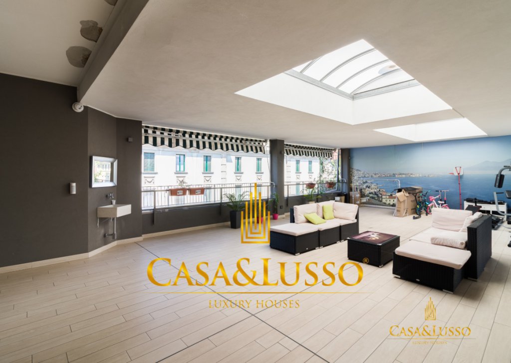 Vendita Appartamenti Milano - Ampio appartamento con terrazzo al piano in Porta Nuova Località Garibaldi - Porta Nuova