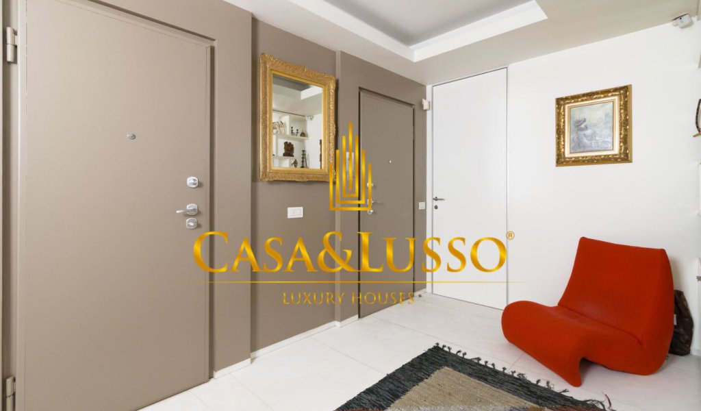 Apartments for Sale 290 sqm. excellent condition, Milan, locality Porta Venezia