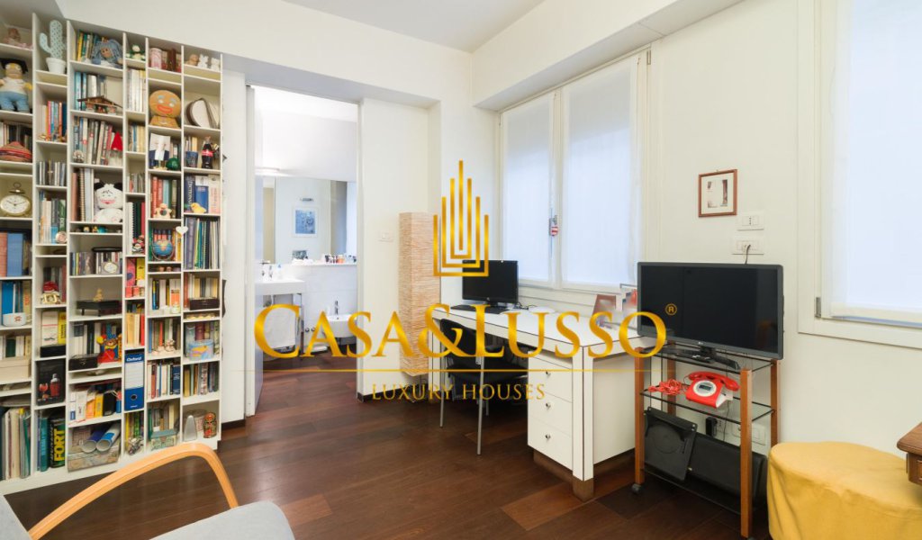 Apartments for Sale 290 sqm. excellent condition, Milan, locality Porta Venezia