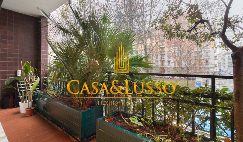 Apartments for Sale 290 sqm. excellent condition, Milan, locality Porta Venezia