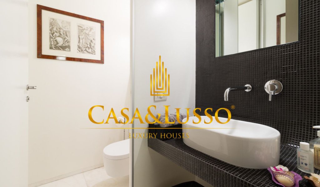 Apartments for Sale 290 sqm. excellent condition, Milan, locality Porta Venezia