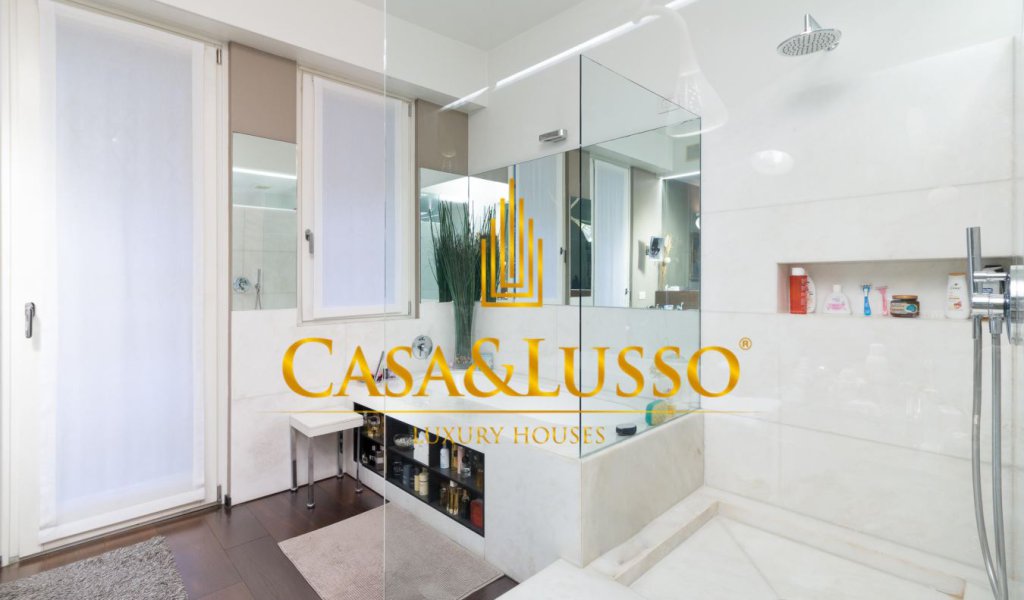 Apartments for Sale 290 sqm. excellent condition, Milan, locality Porta Venezia