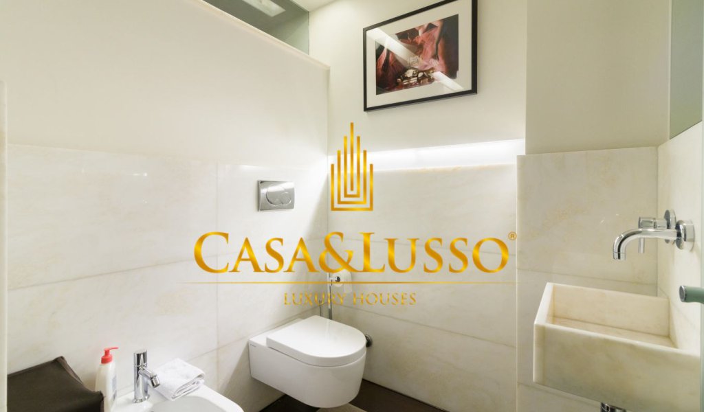 Apartments for Sale 290 sqm. excellent condition, Milan, locality Porta Venezia