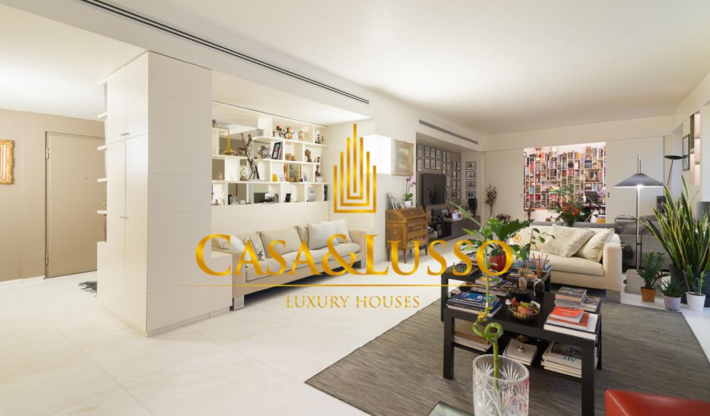 Apartments for Sale 290 sqm. excellent condition, Milan, locality Porta Venezia