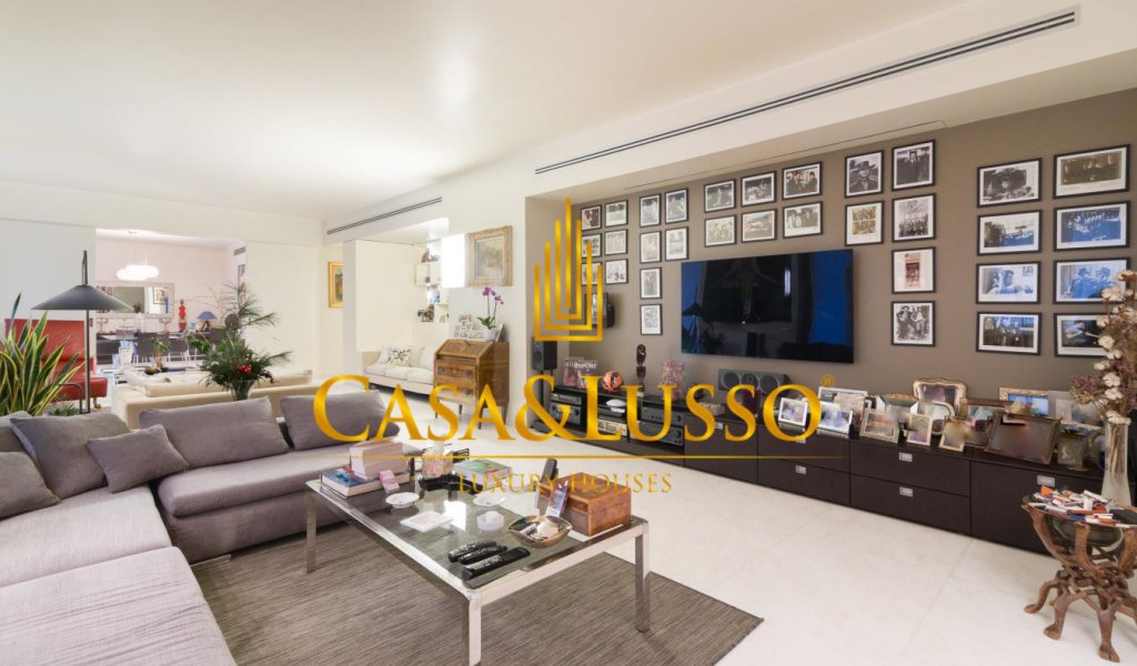 Apartments for Sale 290 sqm. excellent condition, Milan, locality Porta Venezia