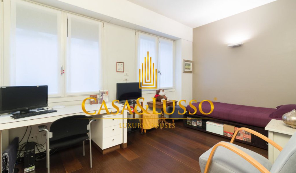 Apartments for Sale 290 sqm. excellent condition, Milan, locality Porta Venezia
