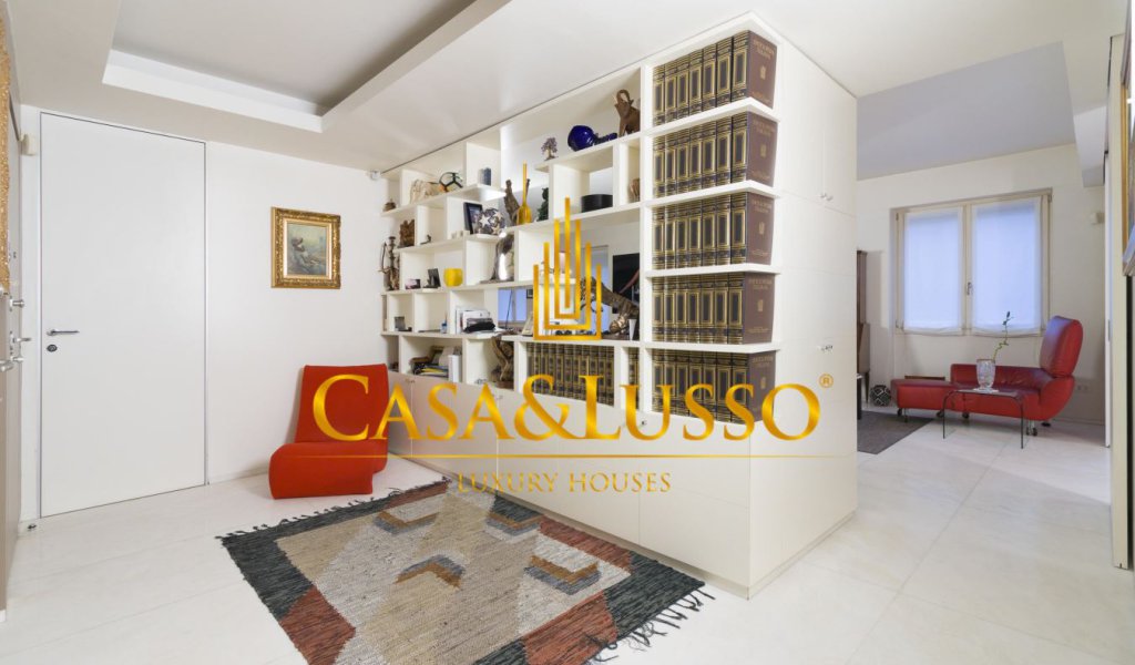 Apartments for Sale 290 sqm. excellent condition, Milan, locality Porta Venezia