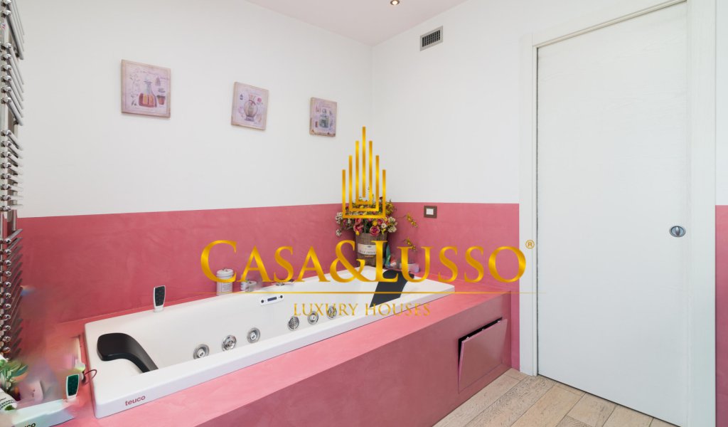 Vendita Attico 300 m², Milano, località Maggiolina - Istria