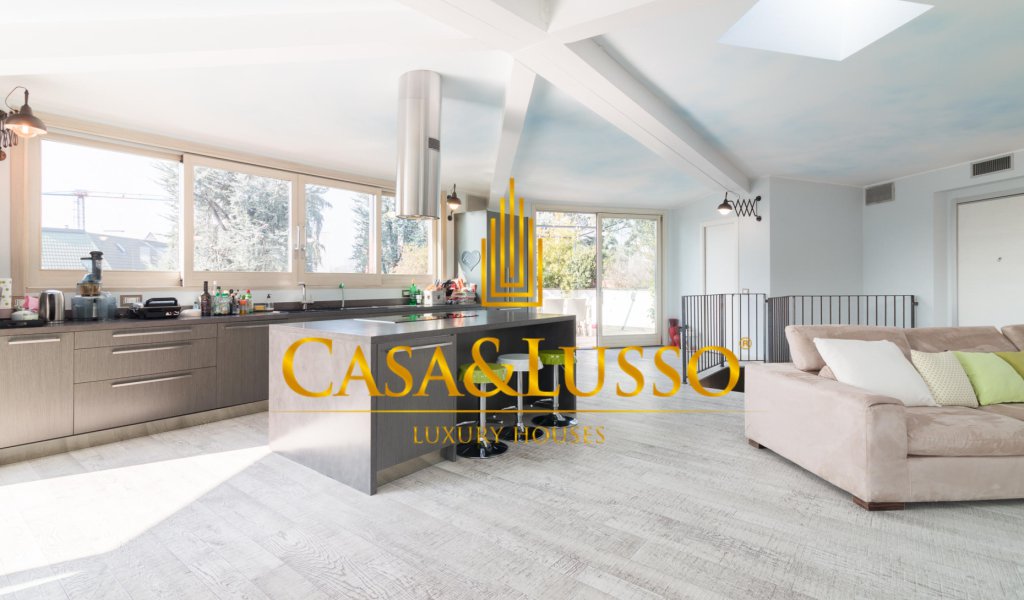 Vendita Attico 300 m², Milano, località Maggiolina - Istria