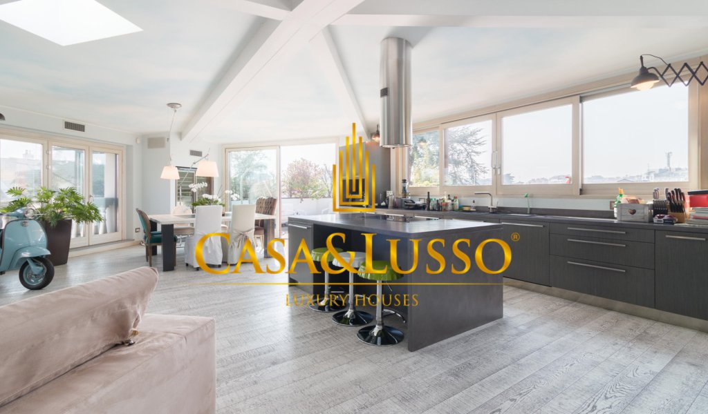 Vendita Attico 300 m², Milano, località Maggiolina - Istria