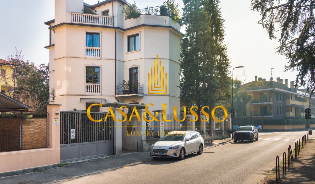 Vendita Attico 300 m², Milano, località Maggiolina - Istria