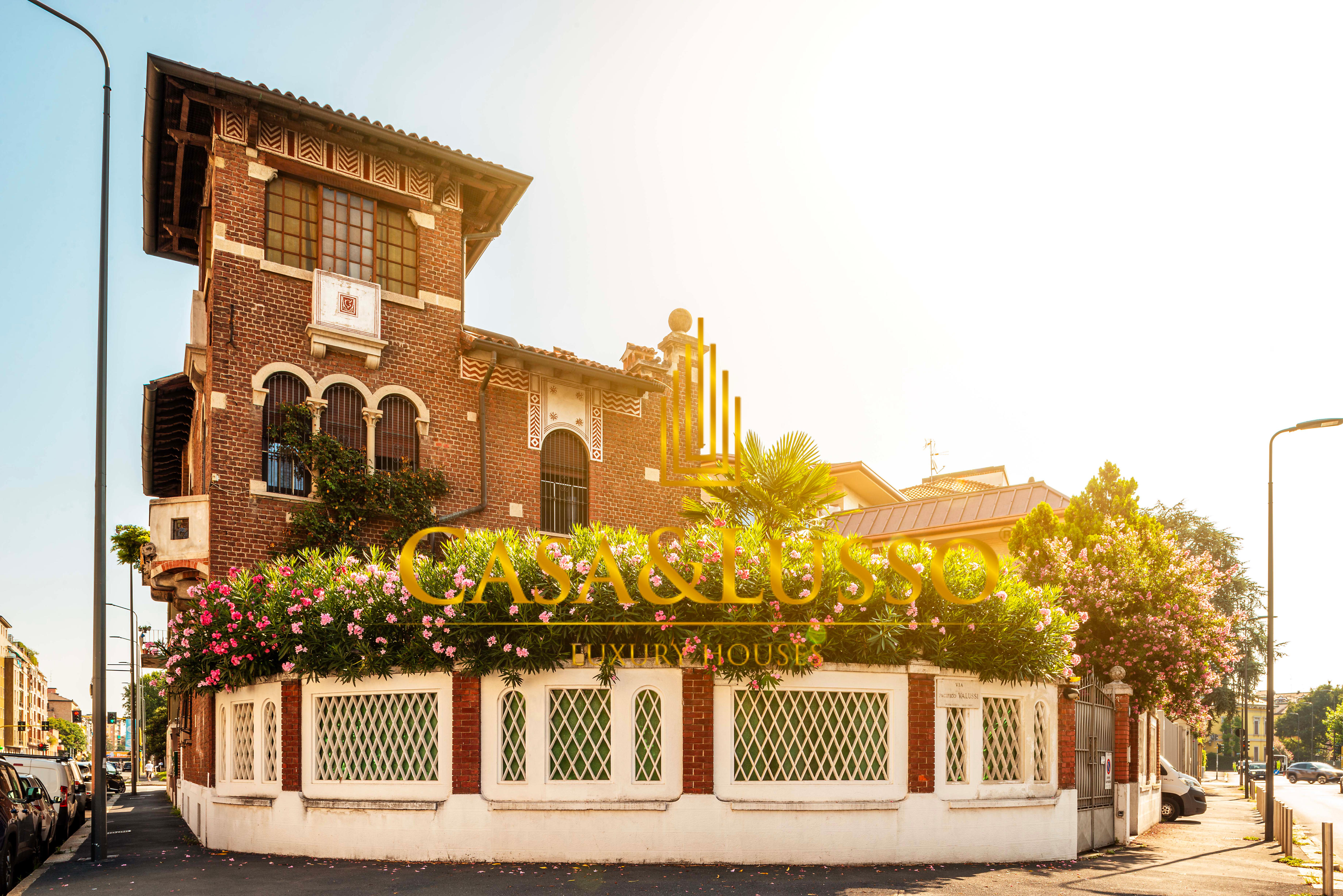 VILLA STORICA IMMERSA NEL VERDE