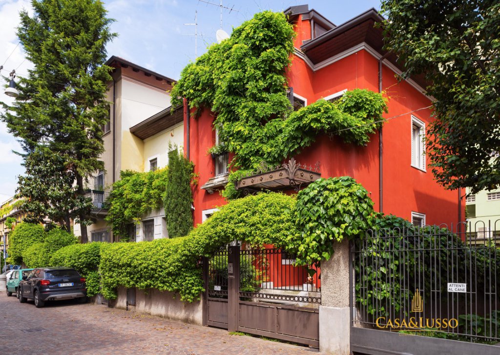 For Sale Villas Milan - Exclusive Liberty Style single Villa Locality 