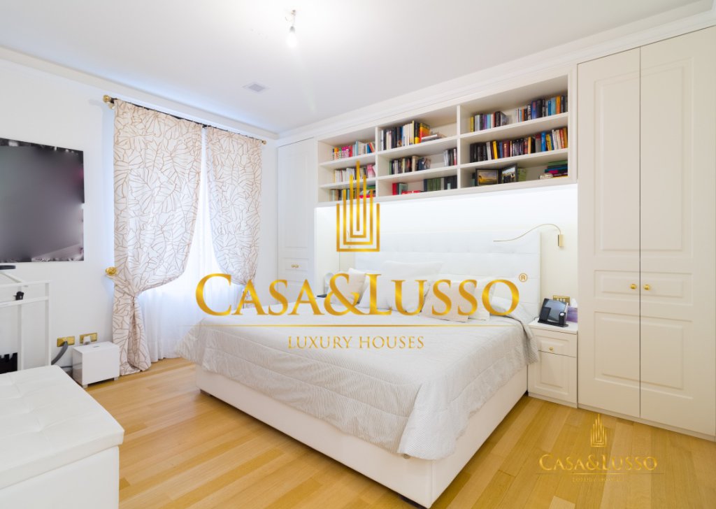 For Sale Penthouse Milan - Charme Penthouse in Repubblica area Locality 