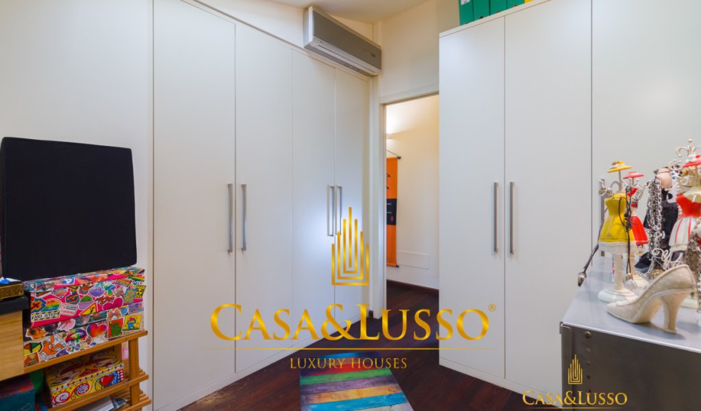 New penthouse with terrace on the floor in Città Studi